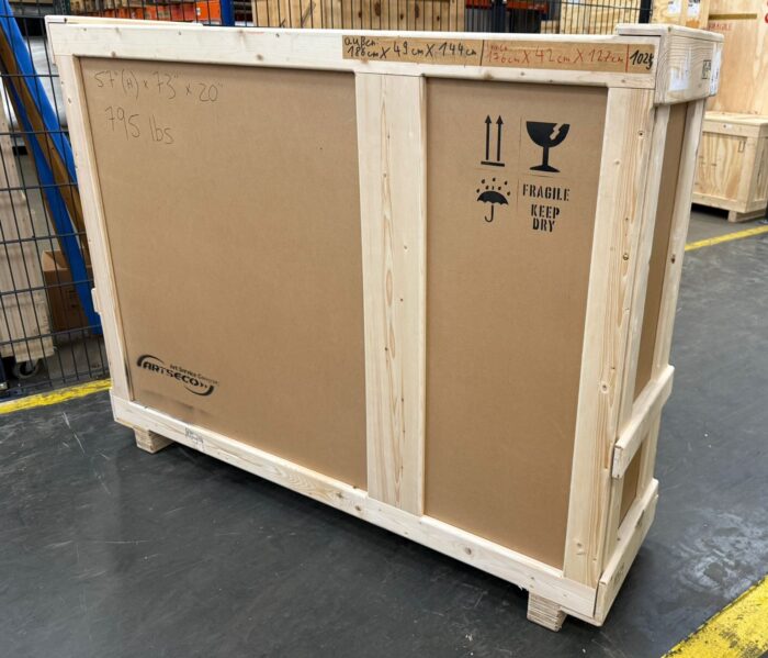 BK167 aussen186x49x144cm//  innen176x42x127cm