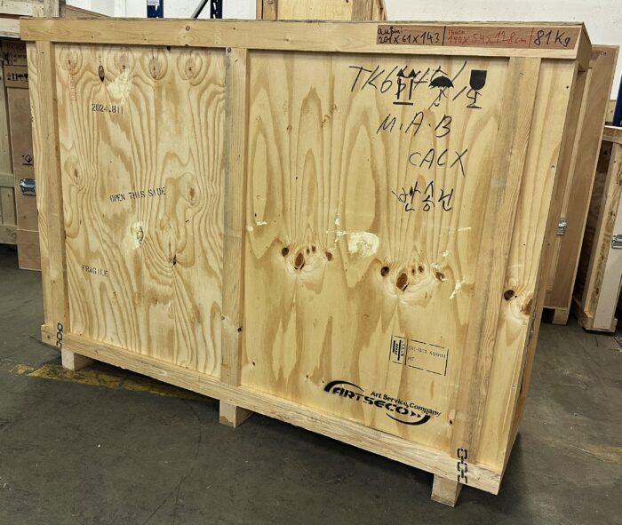 BK184 aussen201x61x143cm innen190x54x128cm// 81kg