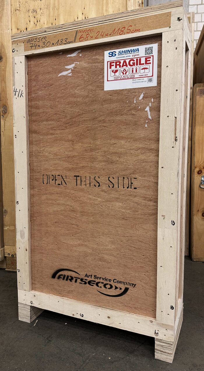BK188 aussen74x30x133cm  innen68x24x118,5cm